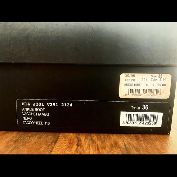 BRAND NEW DSQUARED2 Black Studded Ankle Boots - Picture 8 of 9